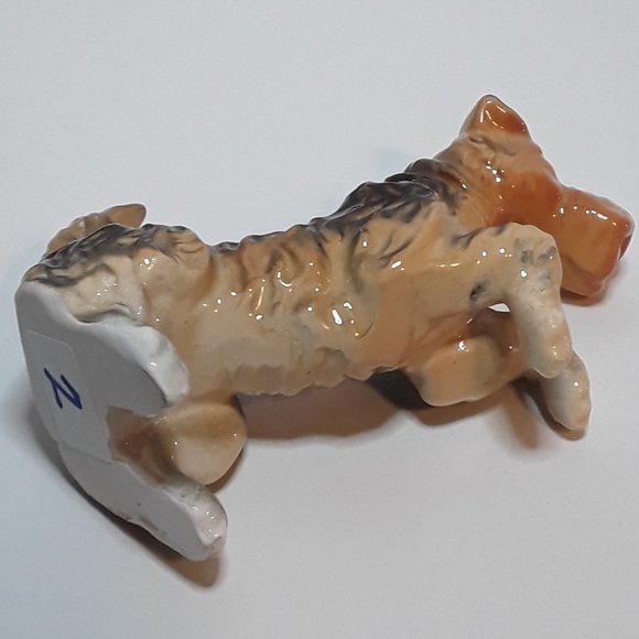 Schnauzer Vintage Collectible Bone China Dog Figurine - Picture 4 of 4